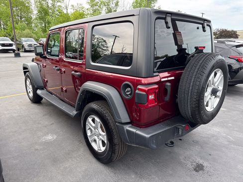 Used 2022 Jeep Wrangler Unlimited Sport AWD/4WD image 6