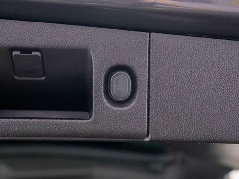 Used 2017 Chevrolet Tahoe Premier image 34