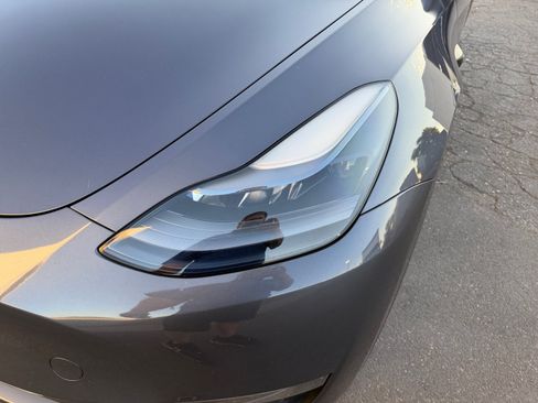 Used 2023 Tesla Model Y 2WD image 9