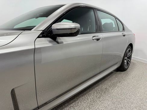 Used 2022 BMW 750i xDrive w/ Executive Package image 5