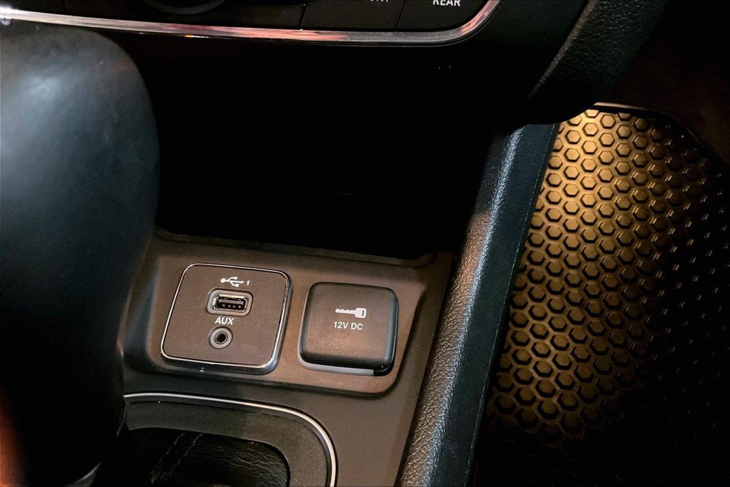 Used 2019 Jeep Cherokee Trailhawk w/ Cold Weather Group AWD/4WD image 30
