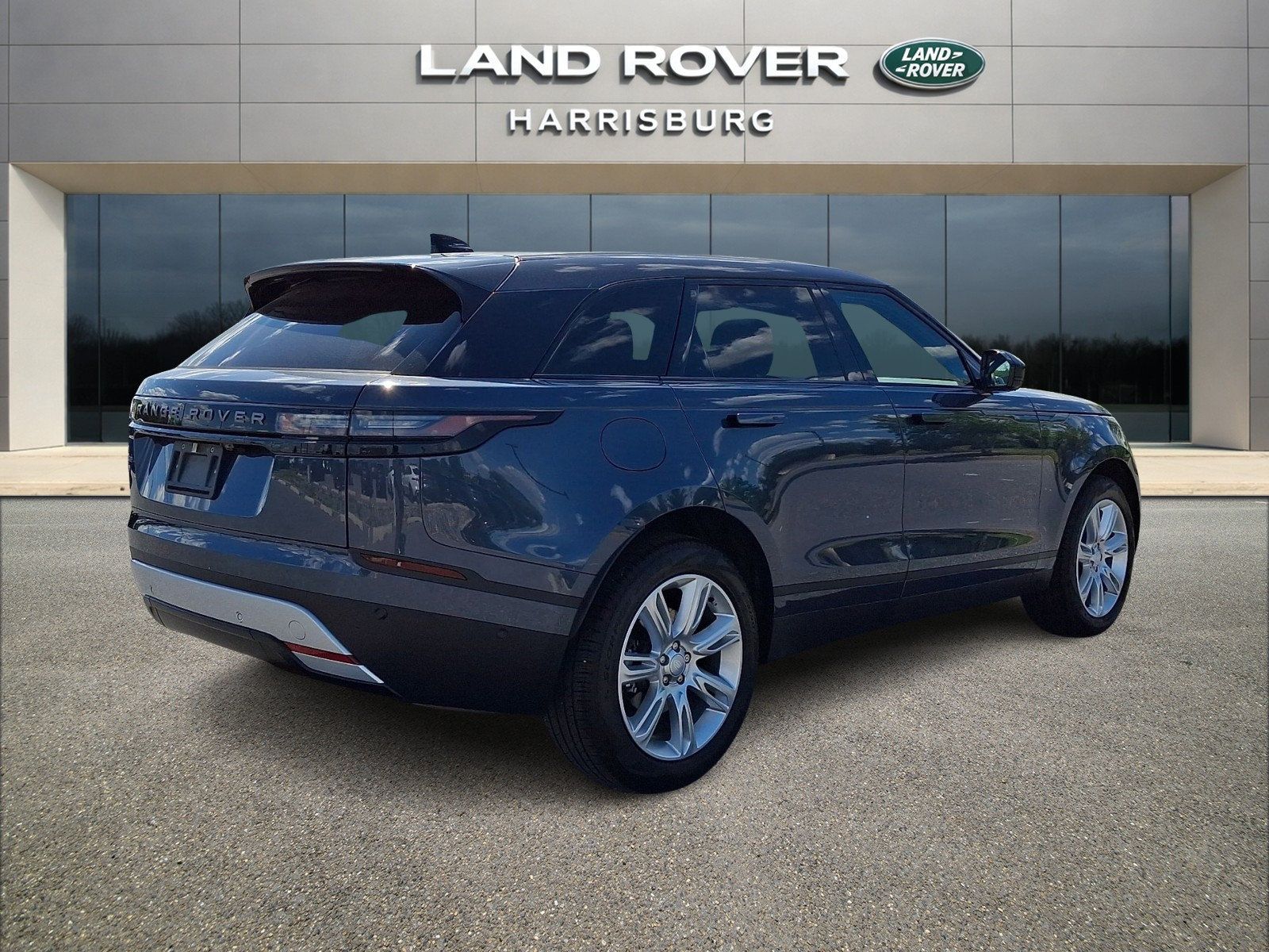 Used 2026 Land Rover Range Rover Velar S AWD/4WD image 4