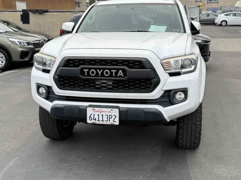 Used 2023 Toyota Tacoma TRD Off-Road image 11