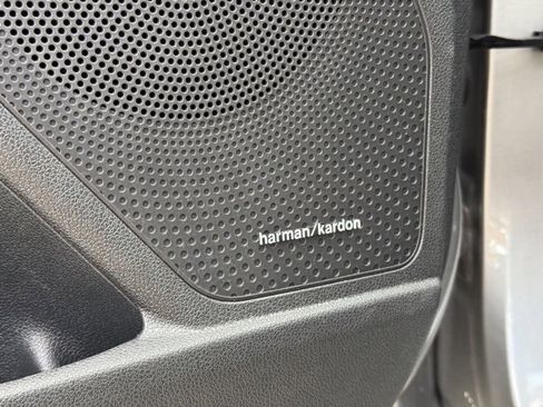 Certified 2022 Kia Niro Touring Special Edition image 24