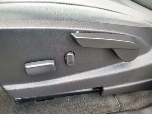 Used 2017 Chevrolet Colorado LT w/ Luxury Package, Chrome image 14