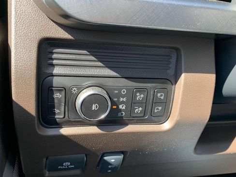 New 2025 Ford F250 King Ranch w/ Chrome Package image 19