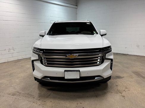 Used 2023 Chevrolet Tahoe High Country w/ Premium Package AWD/4WD image 3