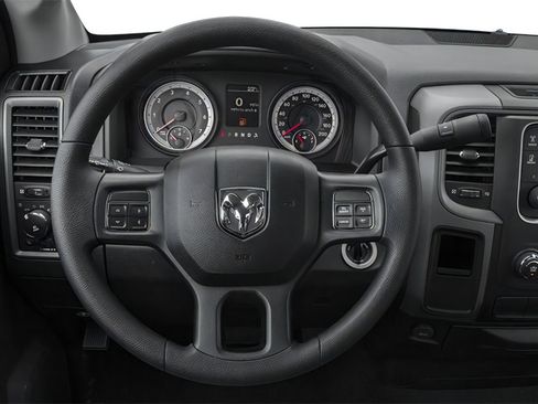 Used 2014 RAM 1500 Express RWD image 4