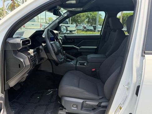 Used 2025 Toyota Tacoma SR5 RWD image 10