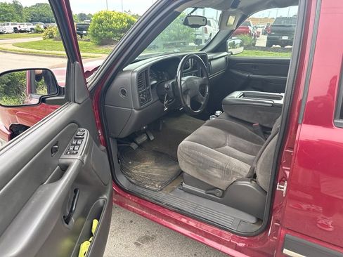 Used 2007 Chevrolet Silverado 1500 LT w/ Crew Cab Value Package RWD image 5