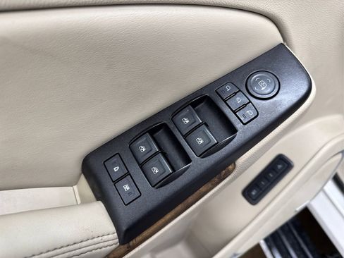 Used 2016 GMC Yukon Denali w/ Open Road Package image 35