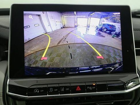 Used 2024 Jeep Compass Limited image 25