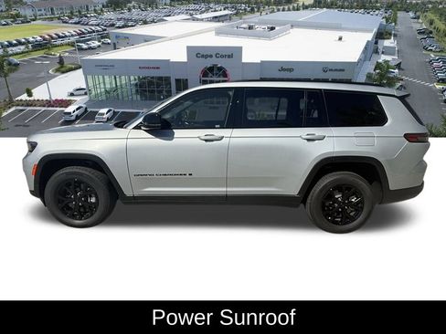 Certified 2025 Jeep Grand Cherokee L Altitude image 9