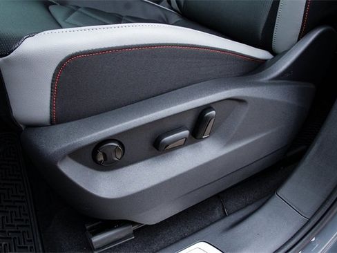 New 2026 Volkswagen Atlas Peak Edition image 15