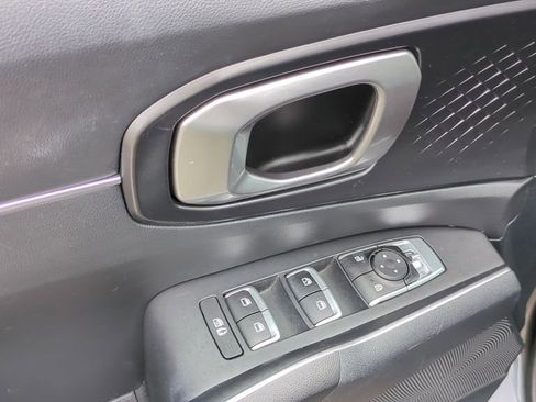 Used 2023 Kia Sorento LX FWD image 12