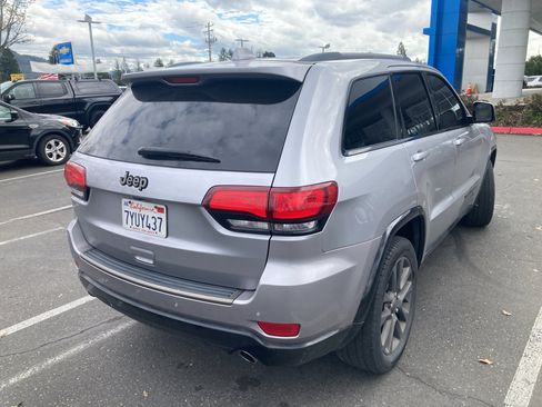 Used 2016 Jeep Grand Cherokee Limited 75th Anniversary image 4