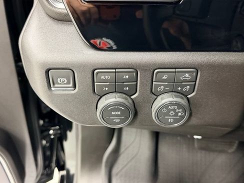 Certified 2026 Chevrolet Silverado 1500 High Country w/ High Country Premium Package AWD/4WD image 19