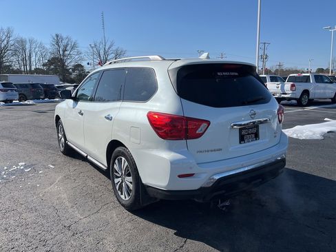 Used 2019 Nissan Pathfinder SL image 7