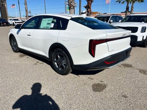 New 2026 Kia K4 FWD image 5