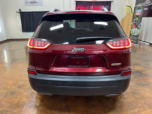 Used 2019 Jeep Cherokee Latitude Plus image 8