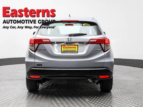 Used 2022 Honda HR-V LX image 6