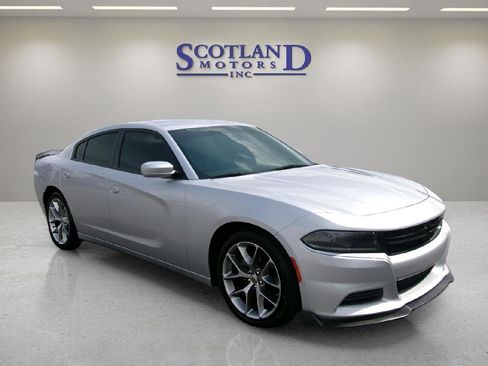 Used 2022 Dodge Charger SXT w/ Plus Group image 4