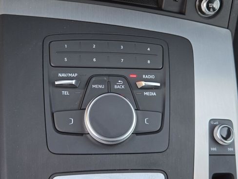 Used 2020 Audi SQ5 Premium w/ Convenience Package image 12