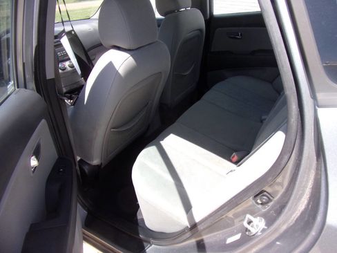 Used 2010 Hyundai Elantra GLS FWD image 3