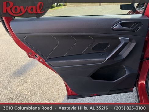 Certified 2024 Volkswagen Tiguan SE image 13