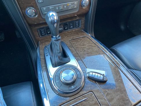 Used 2017 INFINITI QX80 4WD w/ Driver Assistance Package image 37