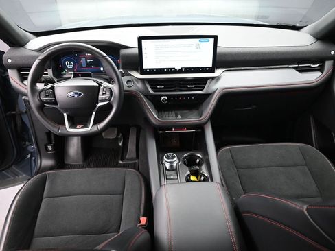 Used 2025 Ford Explorer ST image 23