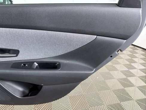 Used 2025 Hyundai Elantra Limited FWD image 26