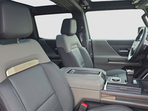 Used 2024 GMC Hummer EV 3X w/ LPO, Illumination Package image 19