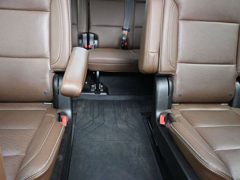 Used 2021 Chevrolet Tahoe High Country w/ Premium Package image 28