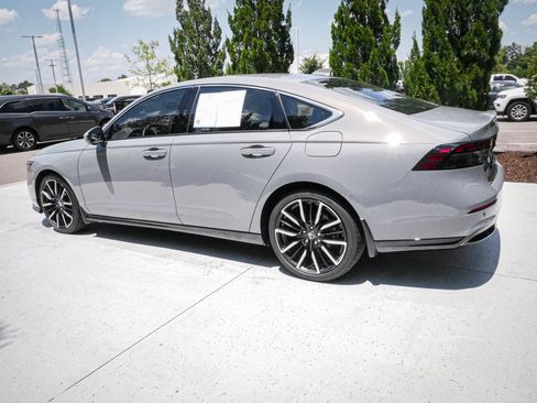 Used 2025 Honda Accord Touring image 7