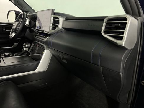 Used 2022 Toyota Tundra Platinum image 31