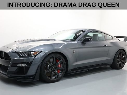Used 2022 Ford Mustang Shelby GT500 w/ Carbon Fiber Track Pack RWD image 2