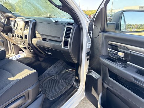 Used 2024 RAM 1500 Classic Warlock image 24