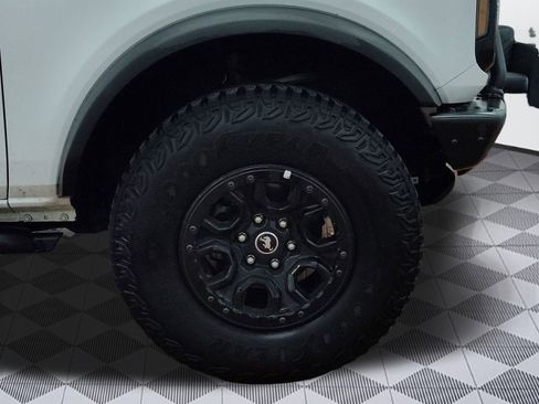 Used 2023 Ford Bronco Wildtrak image 10