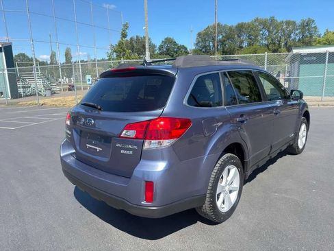 Used 2014 Subaru Outback 2.5i Premium AWD/4WD image 5