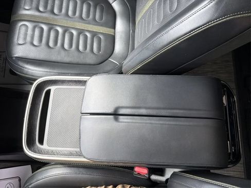 Used 2024 Rivian R1S Adventure AWD/4WD image 15