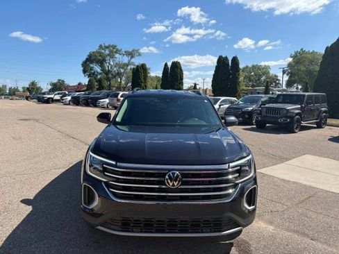 Used 2024 Volkswagen Atlas SE AWD/4WD image 8