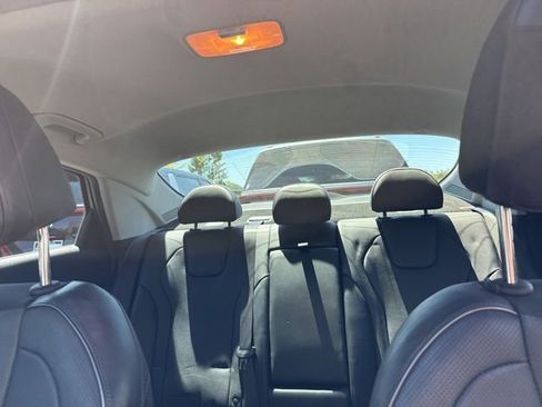 Used 2021 Hyundai Elantra Limited FWD image 9