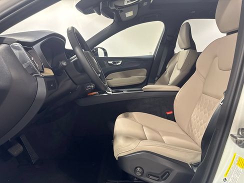Certified 2026 Volvo XC60 B5 Plus AWD/4WD image 19