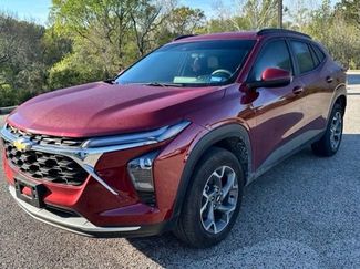 Used 2025 Chevrolet Trax LT w/ Driver Confidence Package video 1