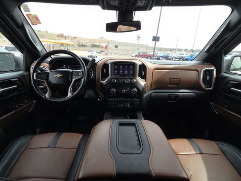 Used 2019 Chevrolet Silverado 1500 High Country image 31