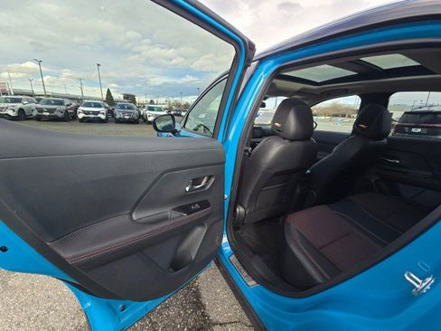 Used 2025 Nissan Kicks SR w/ SR Premium Package image 19