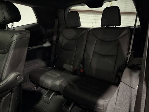 Used 2023 Cadillac XT6 Premium Luxury image 34