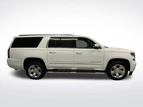 Used 2019 Chevrolet Suburban LT w/ LT Signature Package image 2