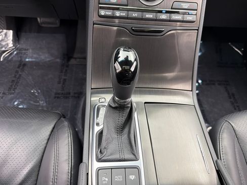 Used 2017 Hyundai Azera Limited FWD image 15